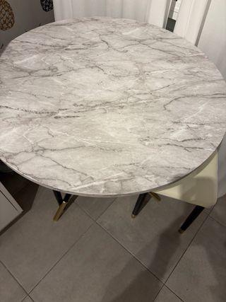 Mesa redonda mármol y 2 taburetes 0,80 diámetro