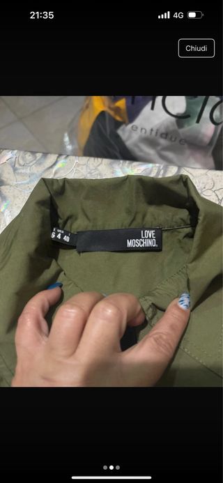 Camicia verde militare con bretelle