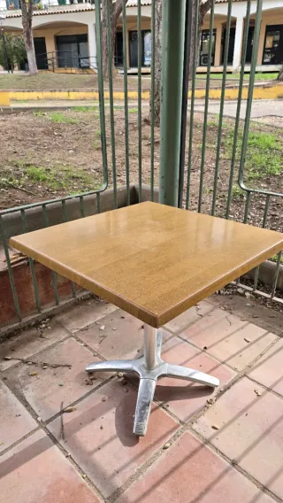 Mesa Restaurante Hostelería