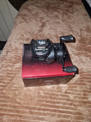 Carrete Casting Zebco Ionic