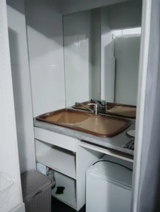 Alquiler habitación,una persona,acceso privado.