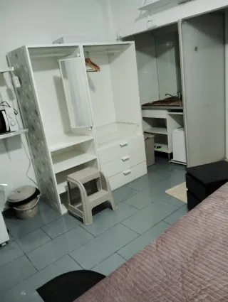 Alquiler habitación,una persona,acceso privado.