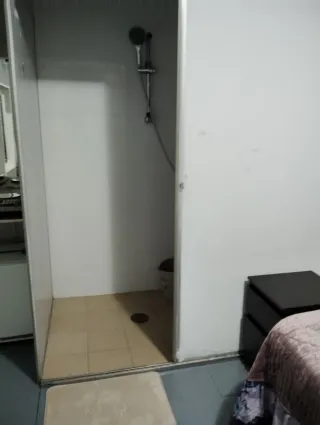 Alquiler habitación,una persona,acceso privado.