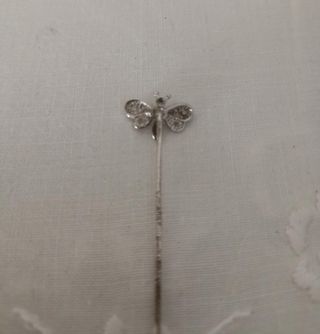 Alfiler de corbata mariposa plateado