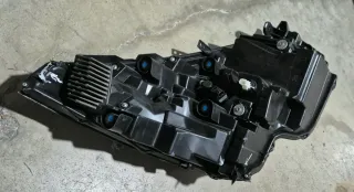 Faro Izquierdo Toyota CHR 2024