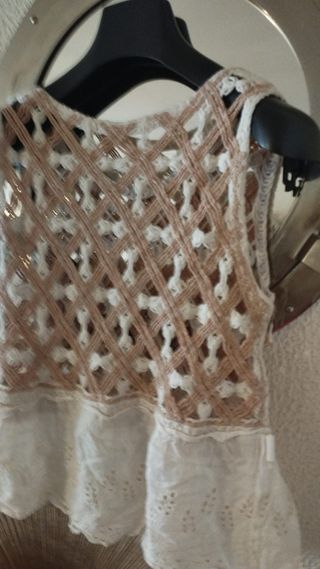 Top Crochet Stradivarius Volante Bordado Talla S