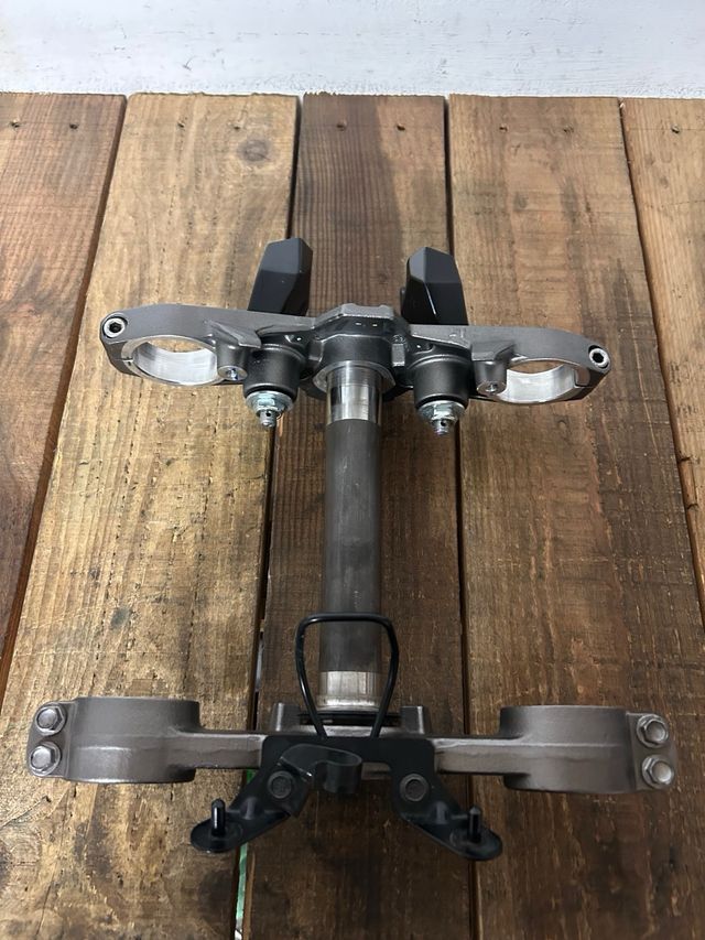 Tijas Kawasaki Z800 2014