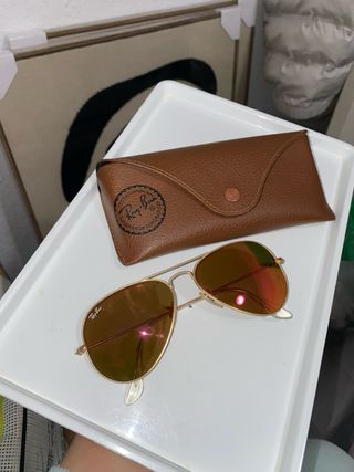 Gafas Ray-Ban Aviator doradas y rojo naranjado
