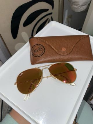 Gafas Ray-Ban Aviator doradas y rojo naranjado