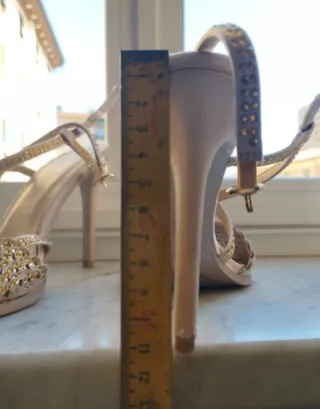 Sandali gioiello dorati donna Tg 39