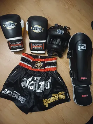 Equipación Muay Thai / Kickboxing