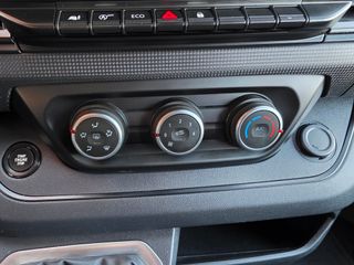 Renault Trafic 2023 2.0 dCi L2H1 Comfort 6 Plazas