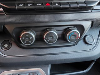 Renault Trafic 2023 2.0 dCi L2H1 Comfort 6 Plazas