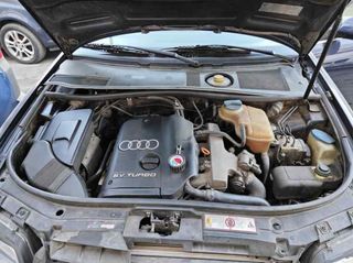 Audi 213547 centralita motor uce 4b0907557a a6 1.8