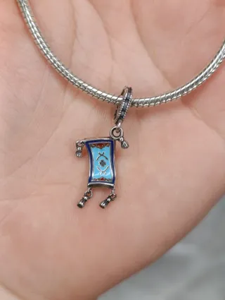 Charm pandora de Plata