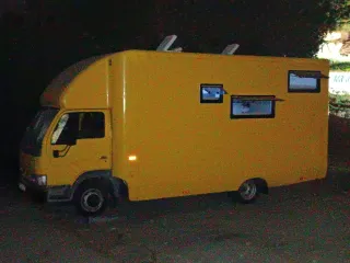 Nissan Cabstar 2003