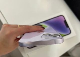 iPhone 14 128GB Lila