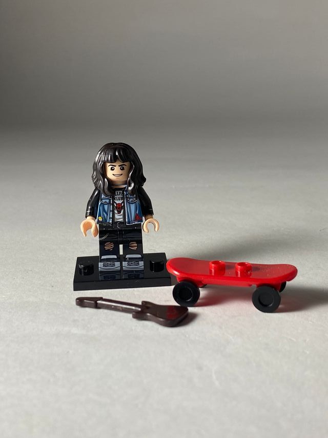 Eddie Munson - Figurine Type Lego Stranger Thing 2