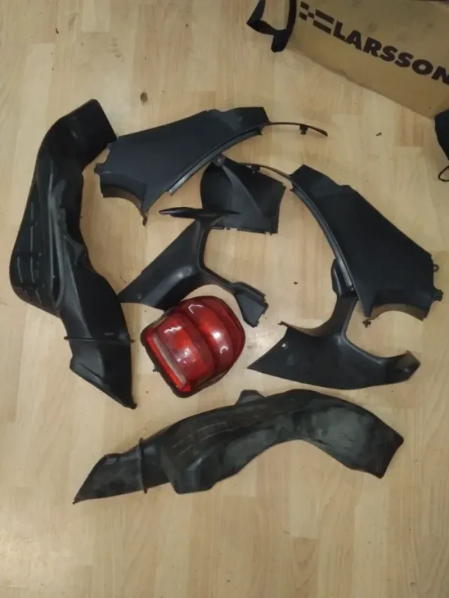 Honda CBR 1100 XX piezas y chasis