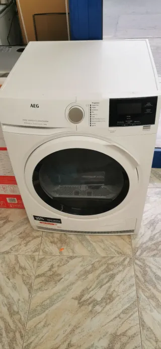 Secadora AEG Condensación Bomba de Calor