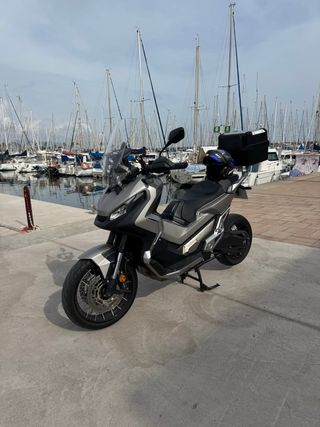 Honda X-ADV 750 Negra/Gris