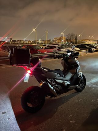 Honda X-ADV 750 Negra/Gris