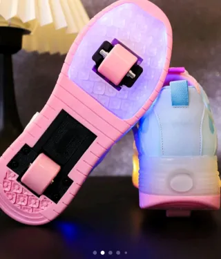 Zapatos con ruedas y luces LED