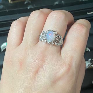 Anillo de ópalo natural