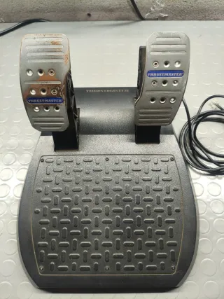 Pedales Thrustmaster