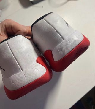 Zapatillas Jordan Negras y Blancas