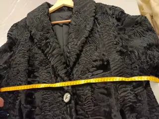 Pelliccia Astrakan Nera