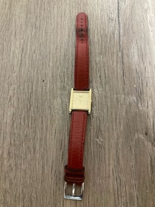 Reloj Seiko Dorado y Rojo