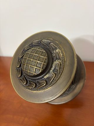 Pomo bronce antiguo decorado