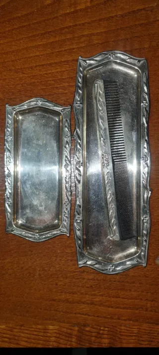 Juego tocador alpaca y cristal tallado