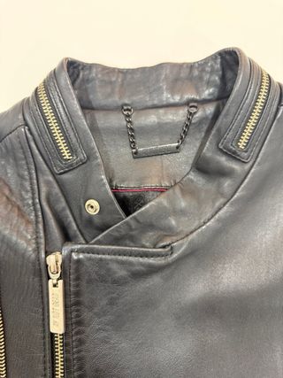 Chaqueta de cuero negra