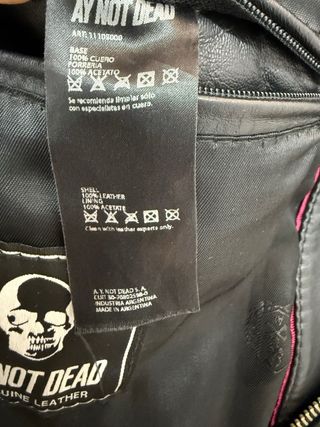 Chaqueta de cuero negra