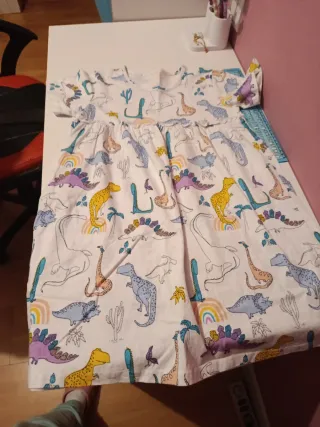 Camisón infantil dinosaurios y arcoíris