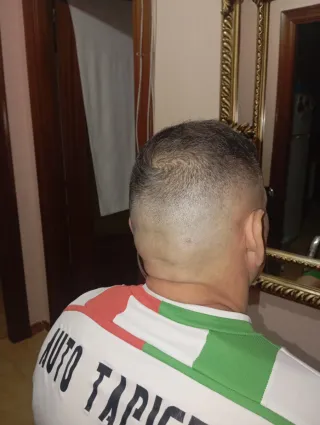 Corte caballero