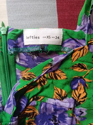 Vestido floral verde y morado