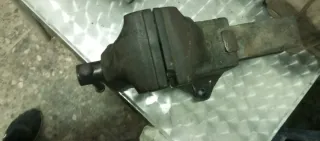 Torno de banco antiguo