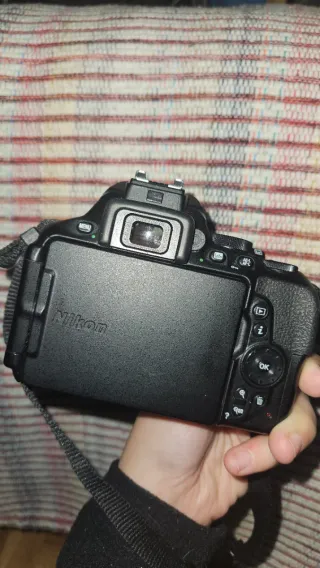 Kit Cámara Nikon D5600 18-55 VR + Flash *LEER*