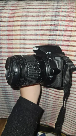 Kit Cámara Nikon D5600 18-55 VR + Flash *LEER*