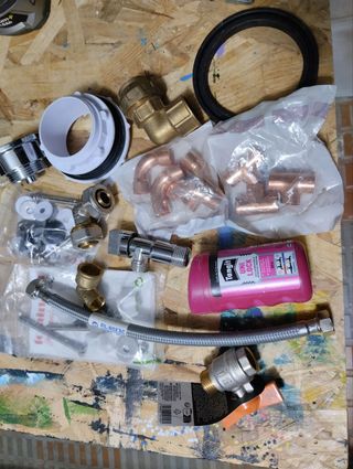 Manitas: Persianas, Fontanería y Electricidad