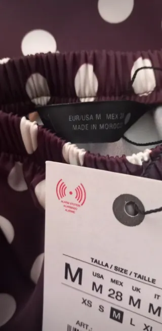 Falda midi lunares Zara