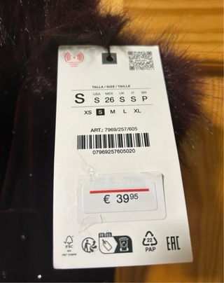 Vestido Zara Terciopelo Burdeos Midi Plumas