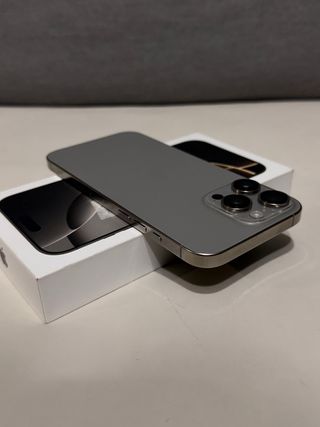 iPhone 16 Pro Max 256 GB - Natural Titanium