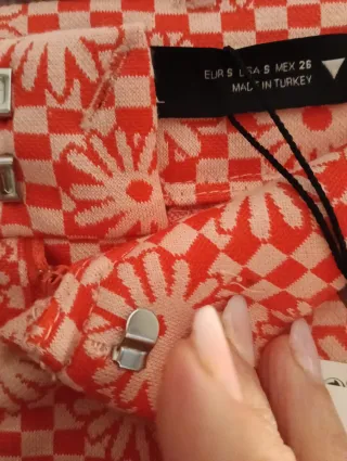 Pantaloni Zara fantasia fiori rossi taglia S