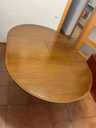 Mesa redonda extensible (153cm)madera y cristal