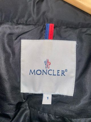 Chaqueta Moncler Negra con Pelo