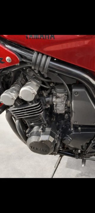 Yamaha Fazer FZS 600. Se puede limitar para A2.